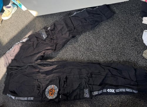 Zwarte cargo broek