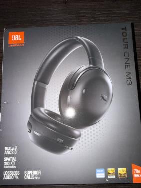 JBL koptelefoon TOUR ONE M3