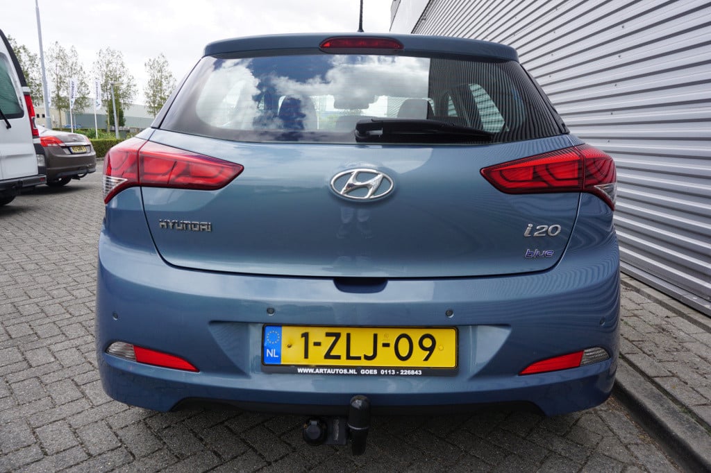 Hyundai I 20 1.2 hp i-motion airco / elektr/ ramen / cruise / lm velgen tre