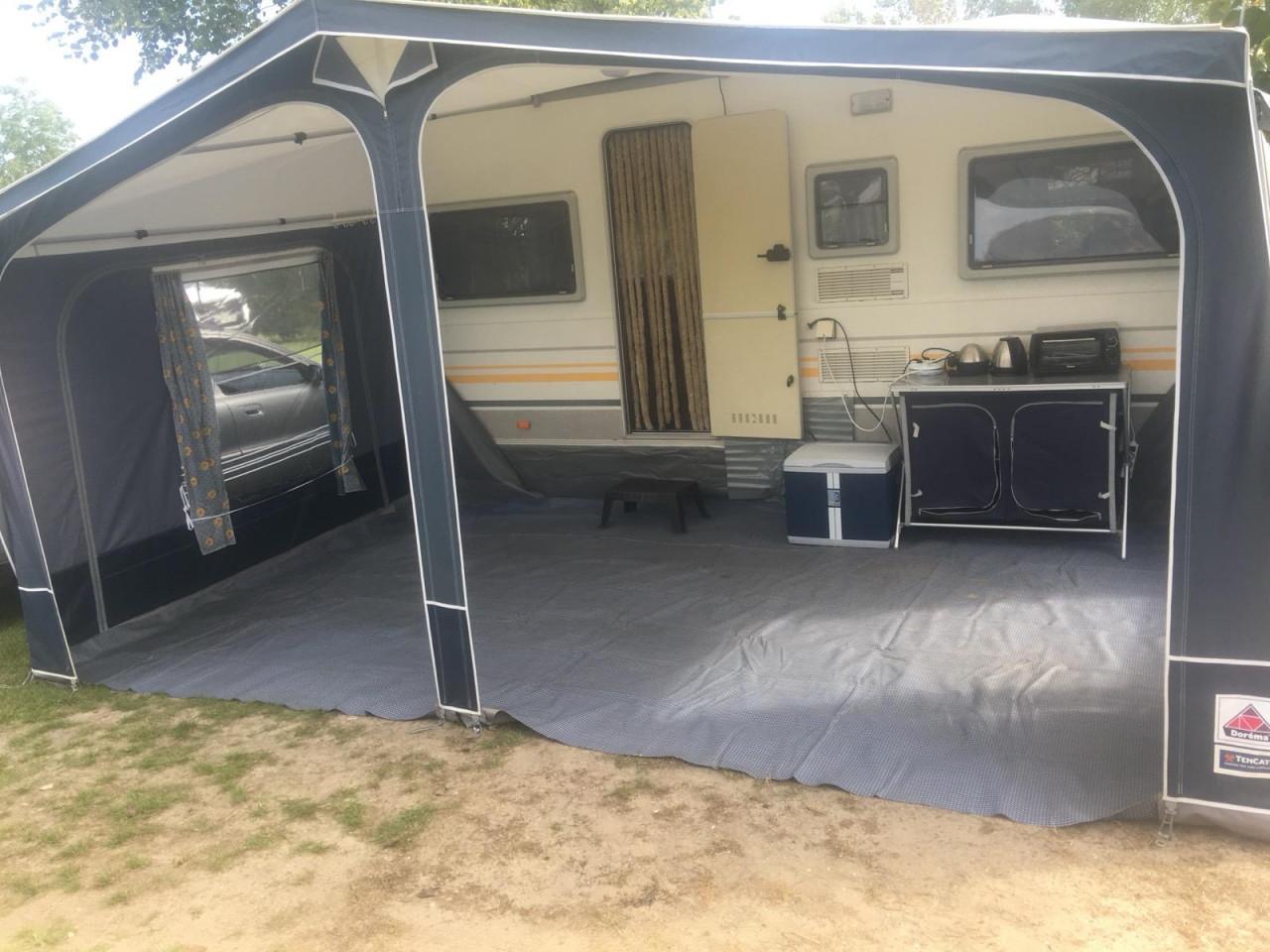 KNAUS SUDWIND KT450 met 5 slaapplaatsen
