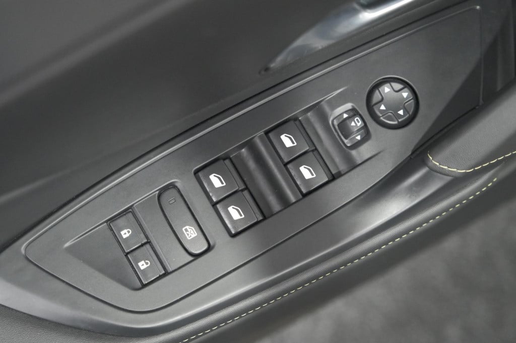 Peugeot 408 puretech gt 130 eat8 | 360 camera | rgr comfortstoelen | elektr