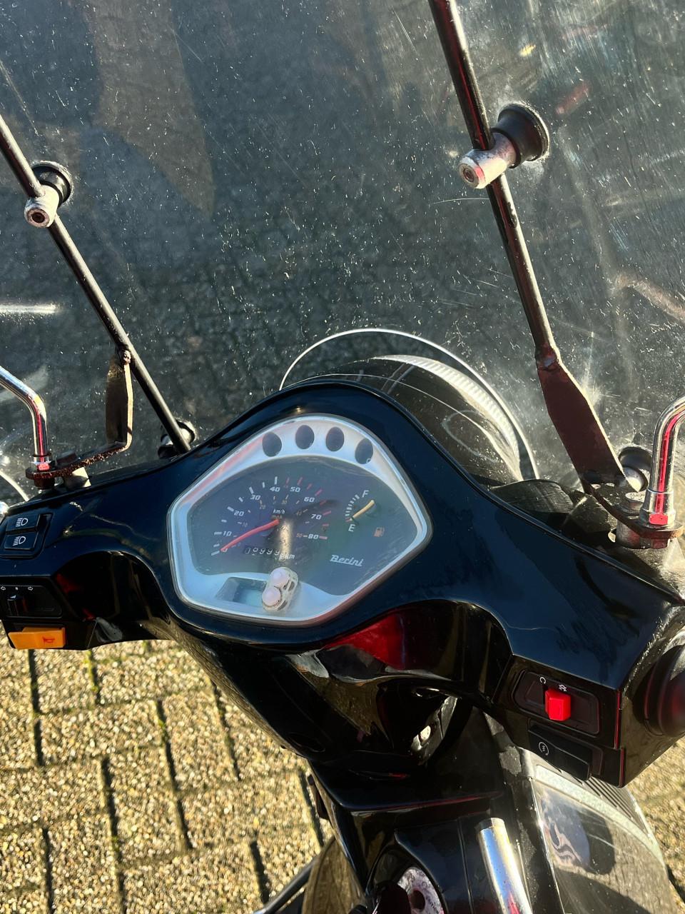 Berini scooter zwart