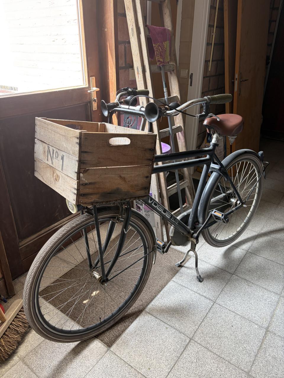Vogue Elite Transportfiets met krat - Gebruikt