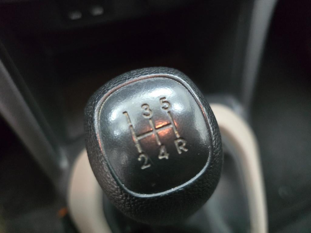 Hyundai I 10 occasion 1.0i i-motion | creme | tweedehands hyundai i10 | air