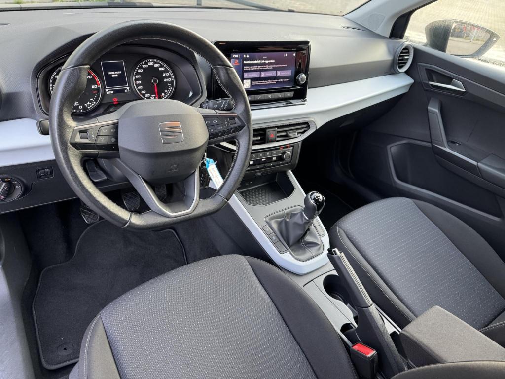 Seat Arona 1.0 tsi style nl-auto, allseason banden!