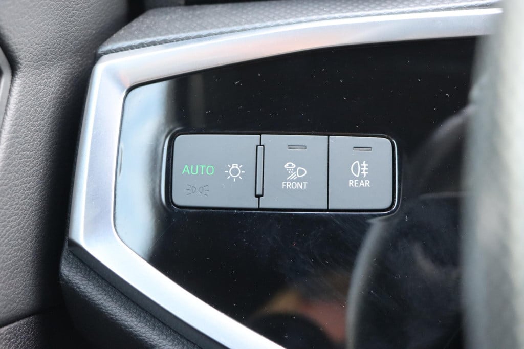 Audi Q3 35 tfsi s line s-tronic