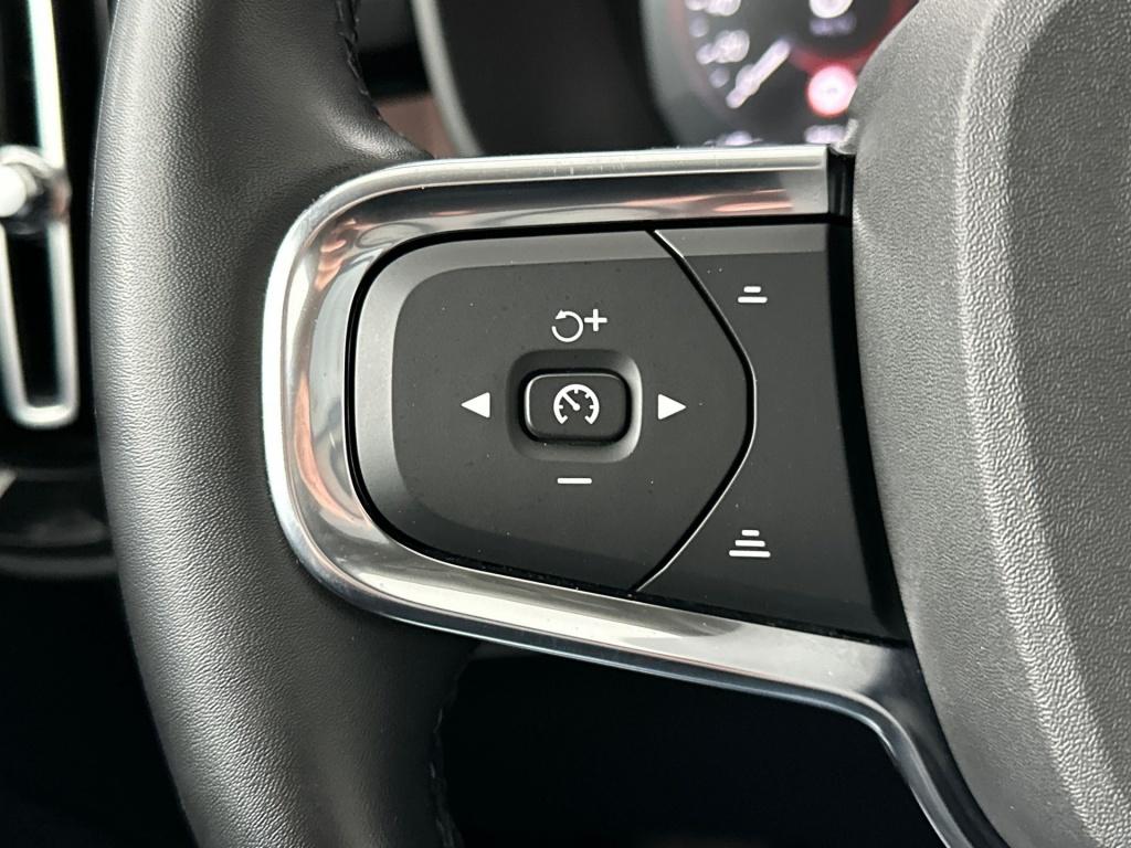 Volvo XC40 t5 262pk recharge ultimate dark| full options !! facelift