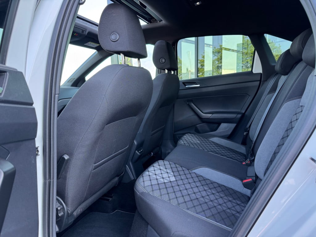 Volkswagen Taigo 1.5 tsi r-line * panoramadak * virtual cockpit * led * 18 
