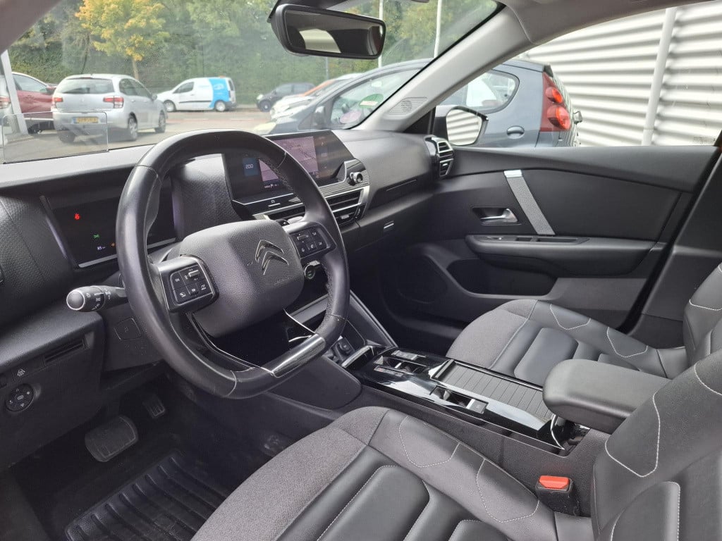 Citroen C4 130 eat8 automaat shine clima/lmv/nav/cam