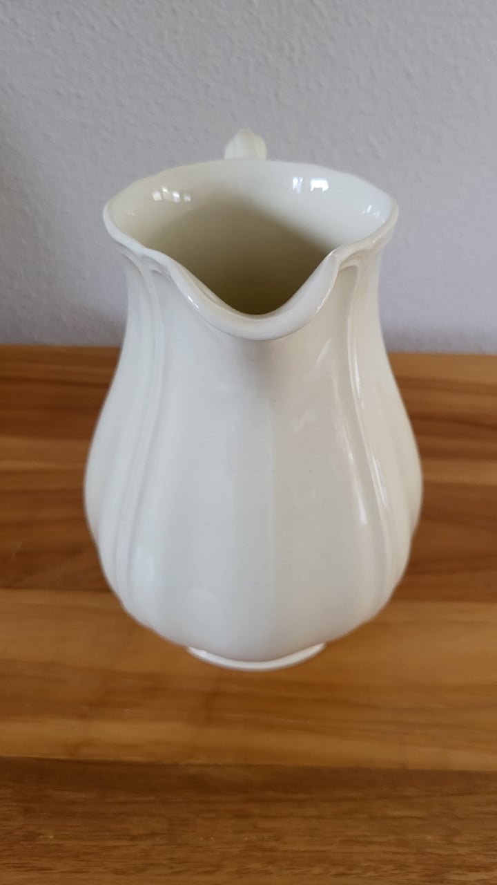 Wedgwood Queens Shape water / sap kan, h 17 cm