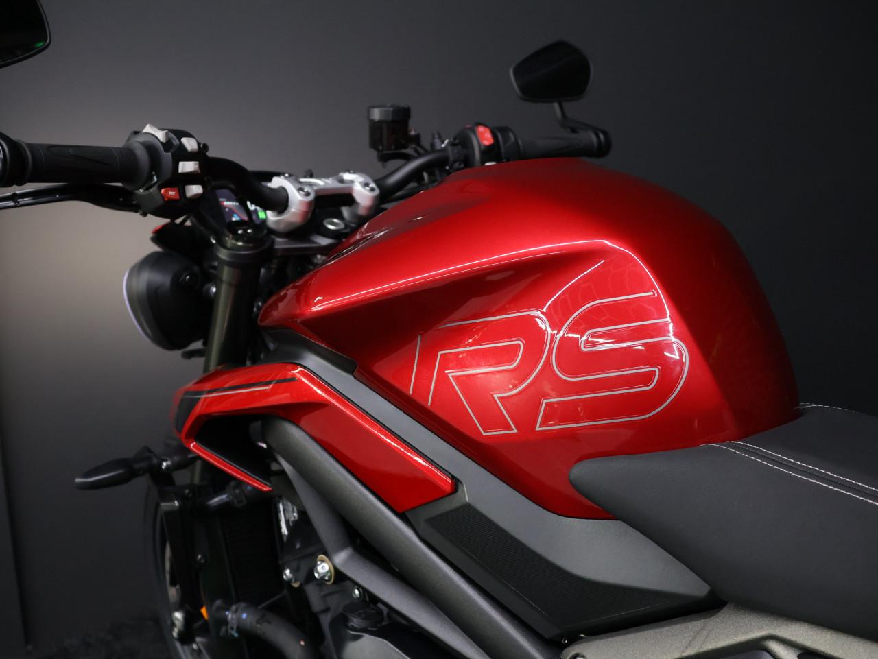 STREET TRIPLE 765 RS | Carnival Red