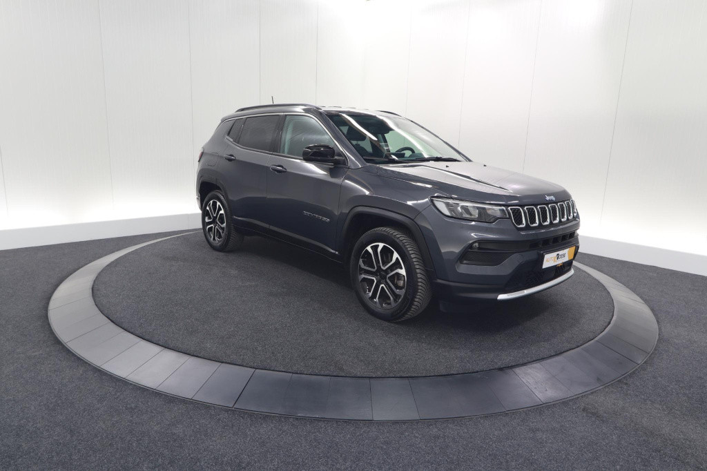 Jeep Compass 4xe 190 plug-in hybrid electric night eagle | camera | apple c