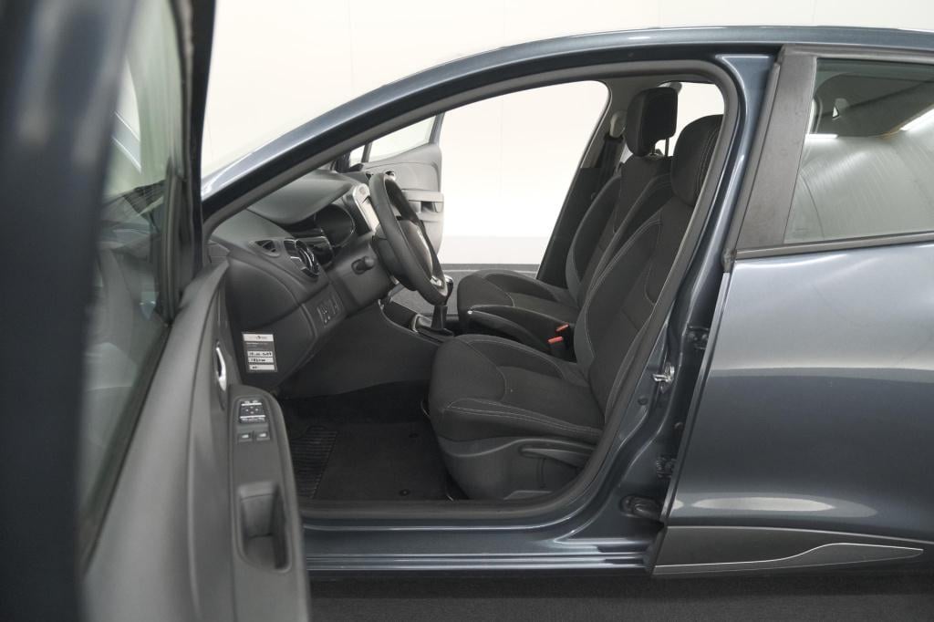 Renault Clio tce 90 zen | navigatie | parkeersensoren | climate control