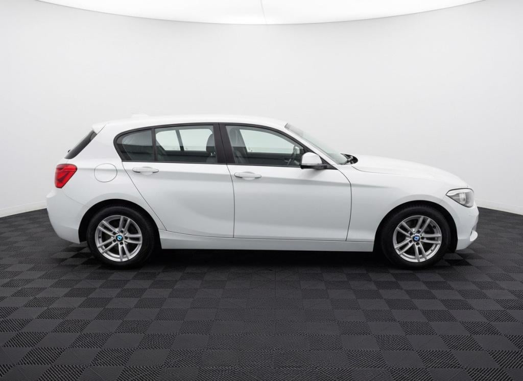 BMW 1 Serie 118i essential