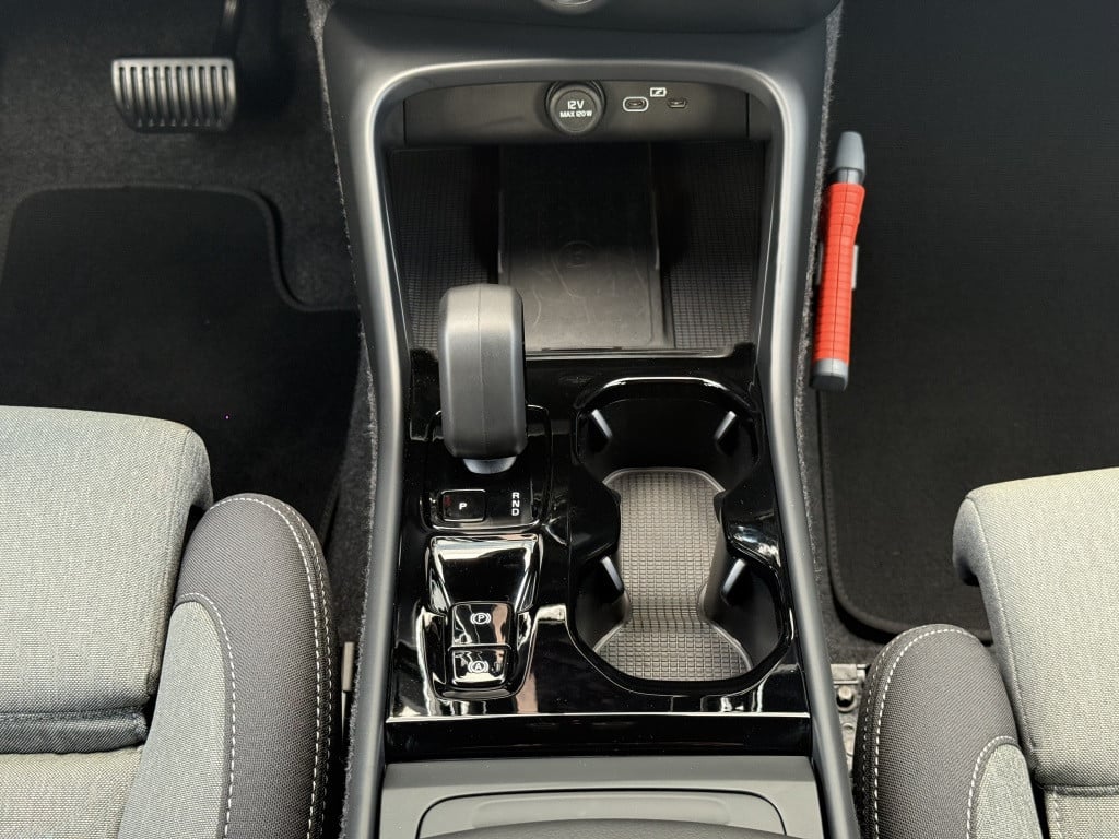 Volvo XC40 b4 197pk aut7| plus dark| adap.cruise| trekhaak| camera| elek.st