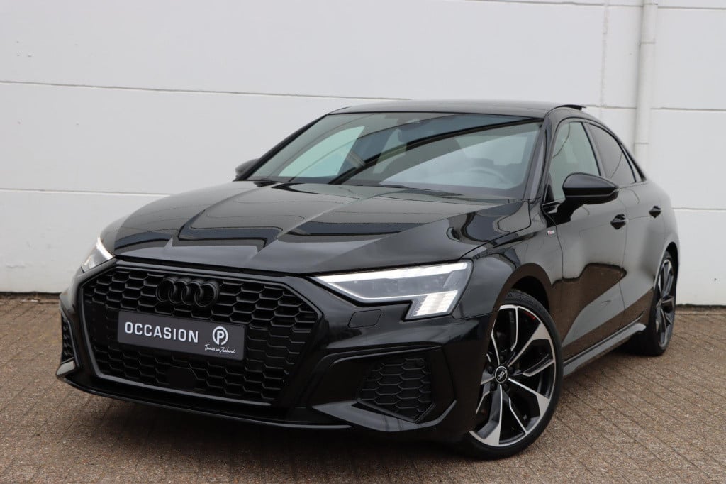 Audi A3 limousine 35 tfsi s edition 150pk s-tronic