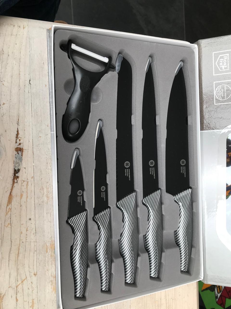 Messenset 6 delig, nieuw in de doos.