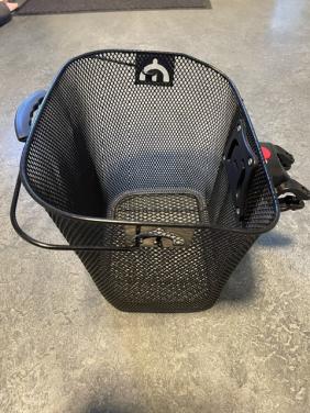 Metalen fietsmand zwart