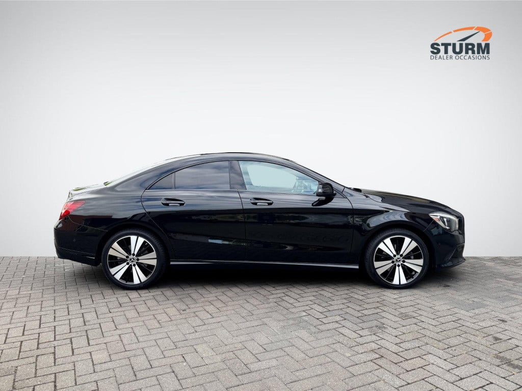 Mercedes-Benz Cla 180 ambition nl-auto! | panoramadak | navigatie full-map 