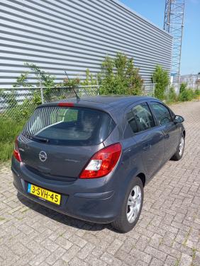 Mooie en zeer goede Opel Corsa AUTOMAAT