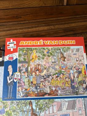 Puzzels oa  andre van duin en jan van Haasteren ook WasGij