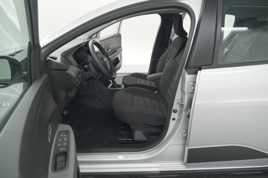 Dacia Sandero Stepway tce 90 expression | camera | dodehoekdetectie | navig