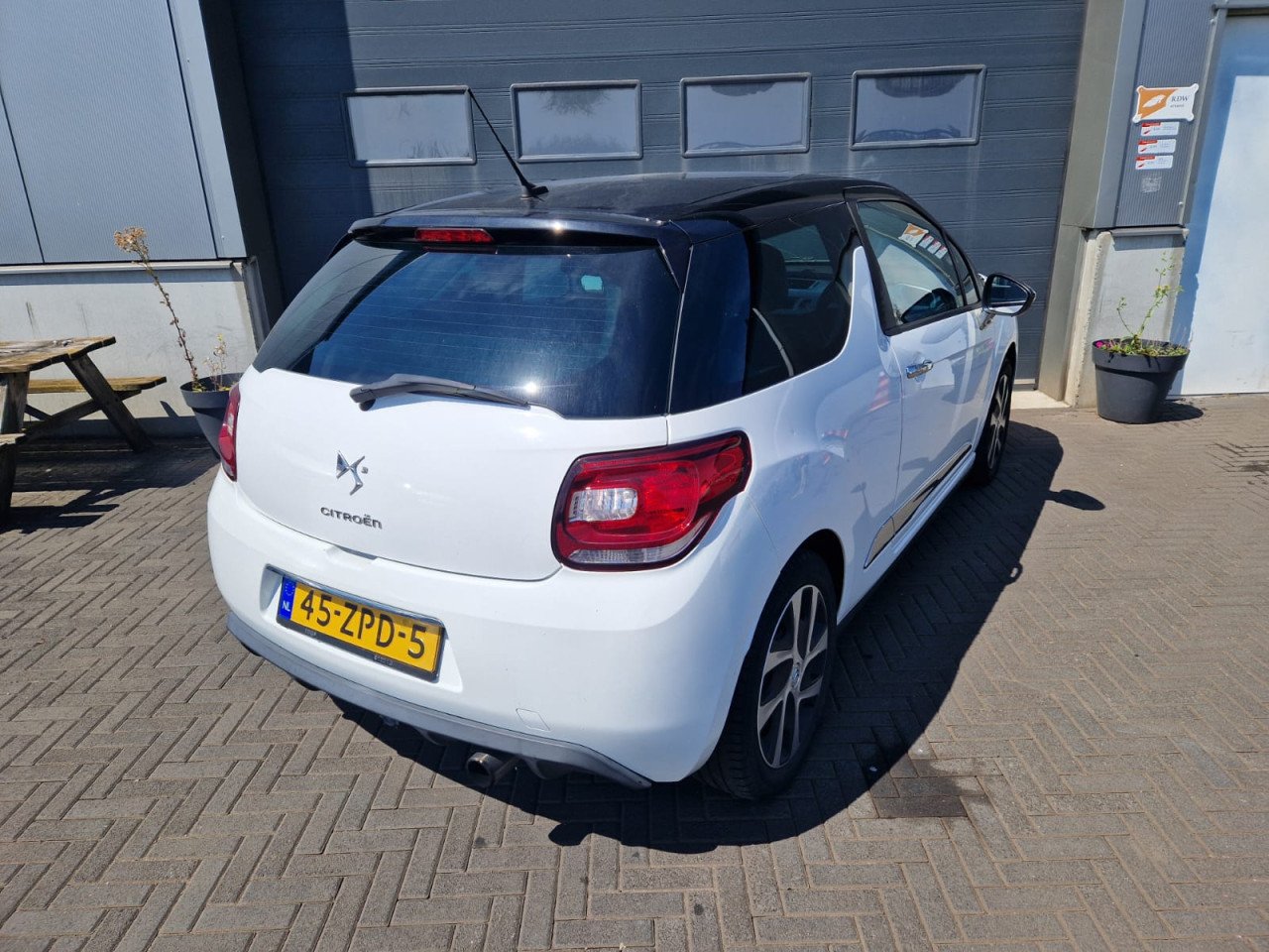 TE KOOP CITROEN DS3 1.2 VTI EURO 5