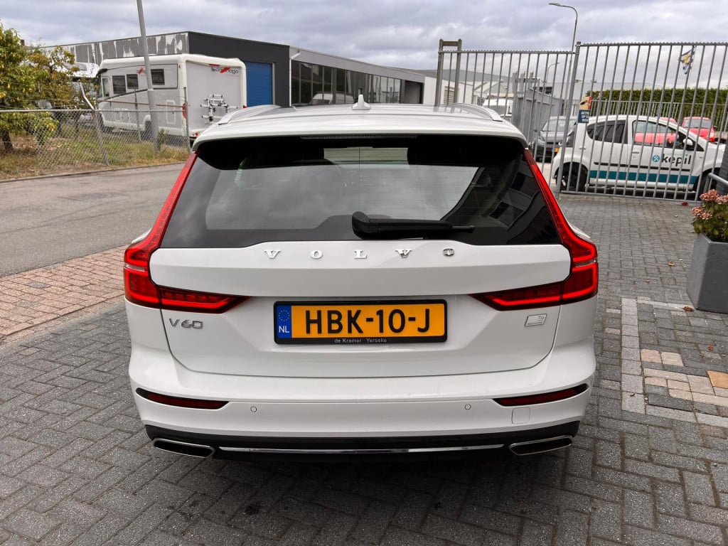 Volvo V60 2.0 t6 recharge awd r-design