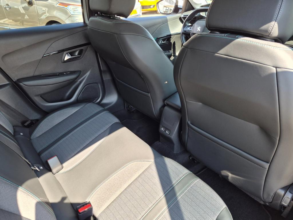 Peugeot 208 1.2 puretech blue lease allure 3d teller
