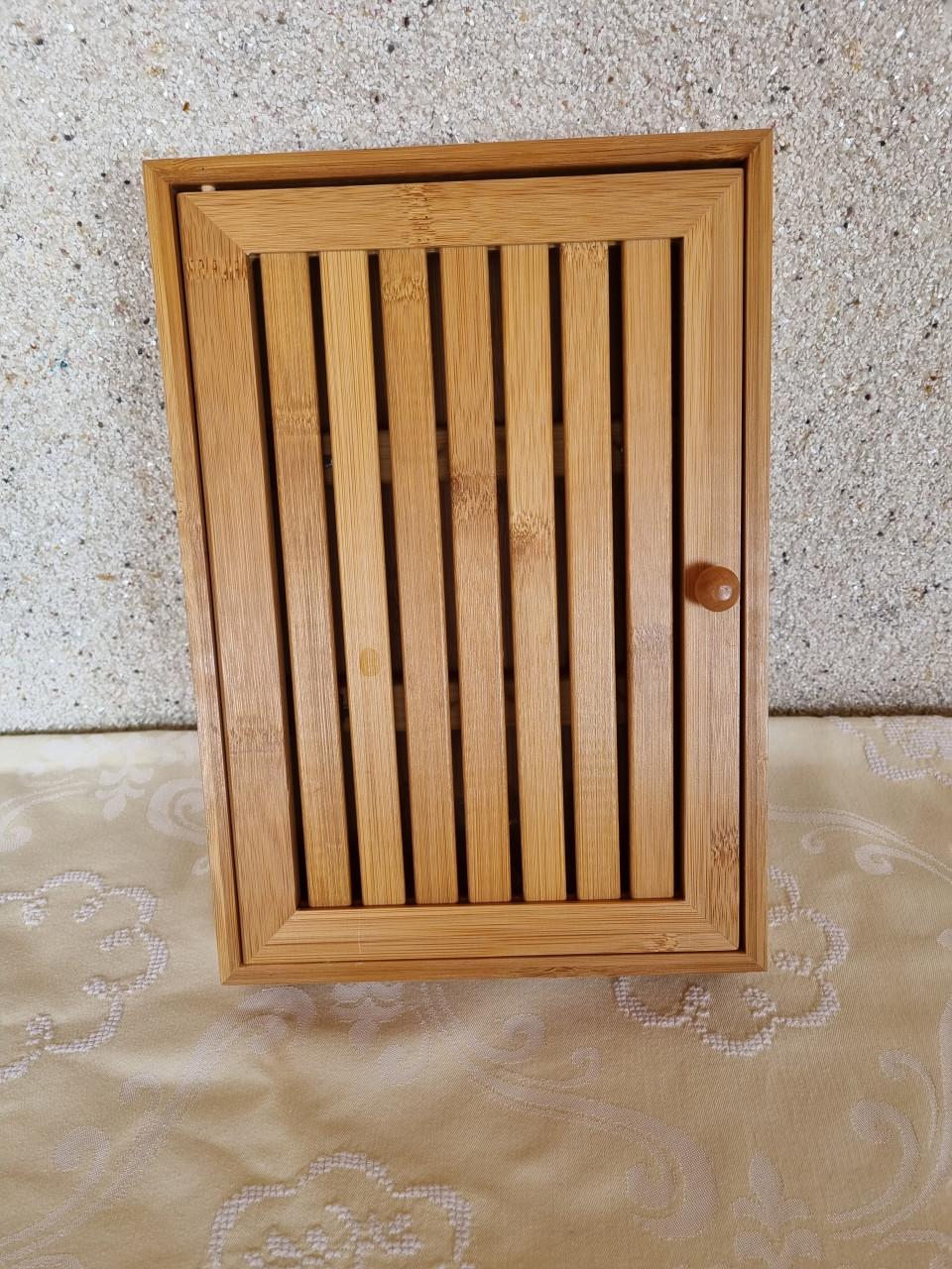 Houten sleutelkastje