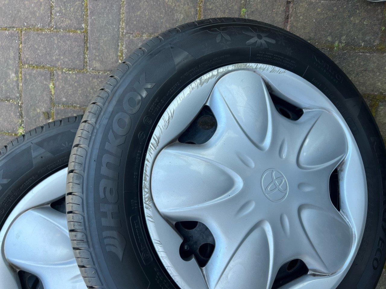Zomerbanden met velgen voor Toyota Yaris