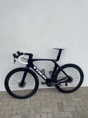 Trek Madone SLR 9 AXS Gen 7 58cm Zo goed als nieuw !!!