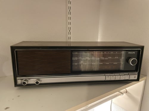 Vintage Philips tafel radio 22RB212