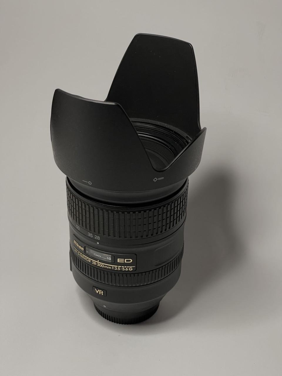 Nikon AF-S 28-300 f/3.5-5.6G ED VR