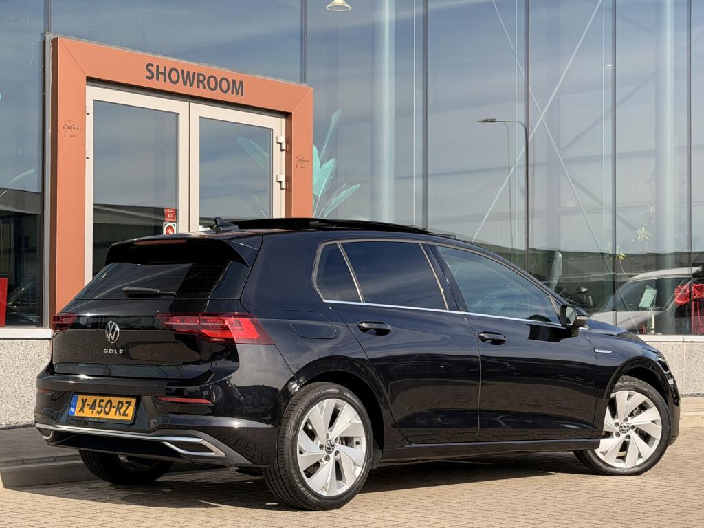 Volkswagen Golf 1.5 etsi 1st. edition 150pk | pano | acc | memory | massage
