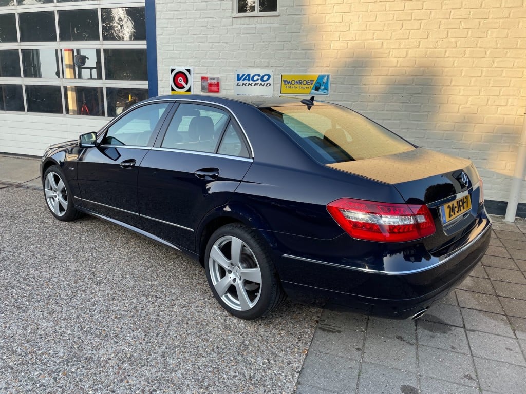 Mercedes-Benz E-Klasse e350 avantgarde / luchtvering