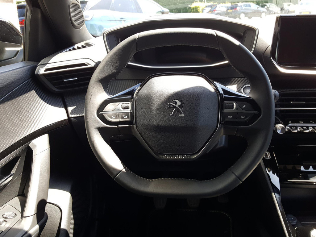 Peugeot 2008 1.2 puretech 100pk allure pack navi | bluetooth | applecarplay