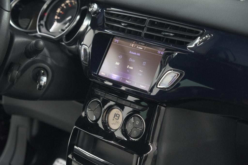 Ds Ds 3 puretech 110 so chic | camera | navigatie | parkeersensoren | clima