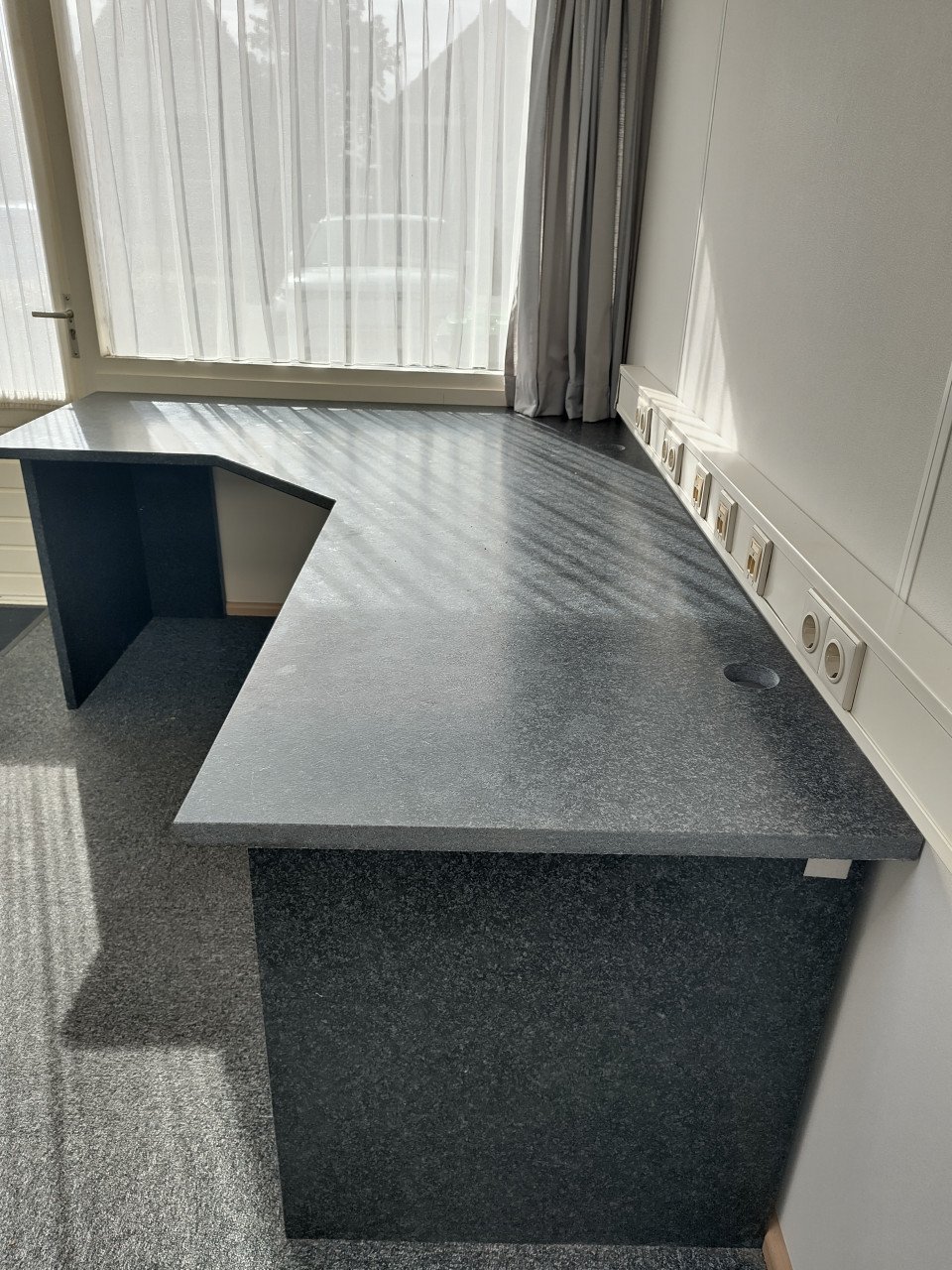 Bureau natuursteen