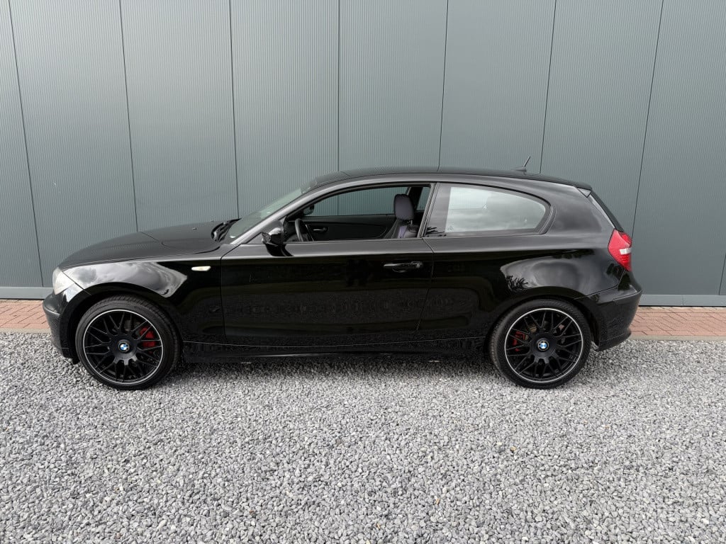 BMW 1 Serie 116i 2.0 122pk executive 3-drs