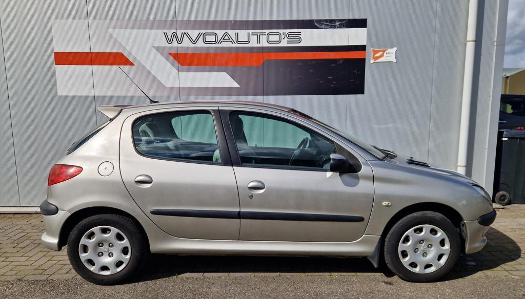 Peugeot 206 1.6-16v gentry