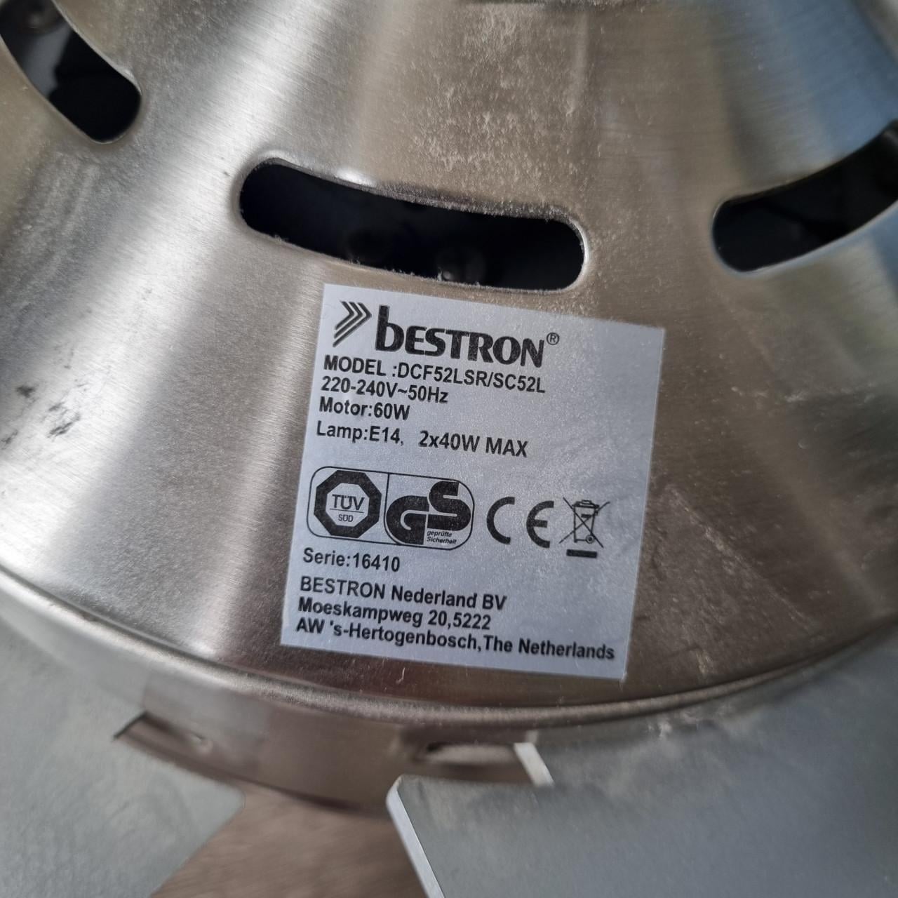 Plafondventilator met verlichting