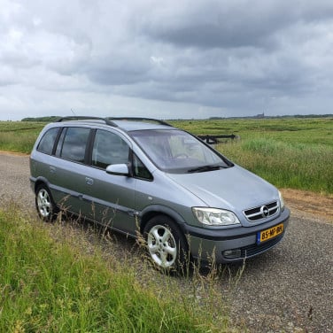Opel Zafira 1.8-16V Elegance Clima/Cruise