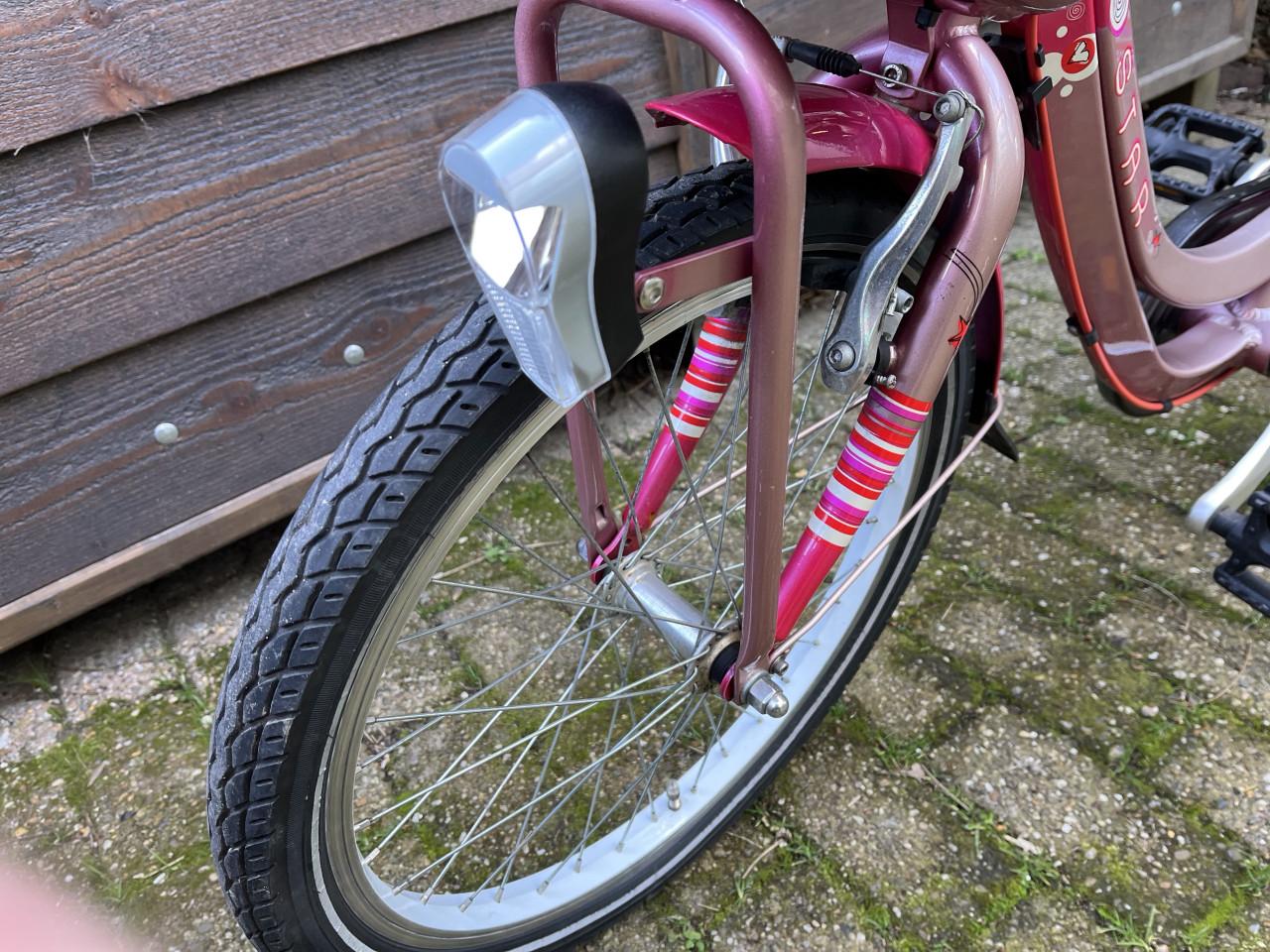 Meisjesfiets 20 inch. Heel netjes en in orde. Lees advertentie.