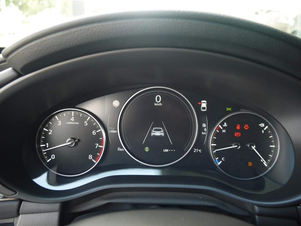 Mazda 3 2.5 e-skyactiv-g m hybrid 140 exclusive-line