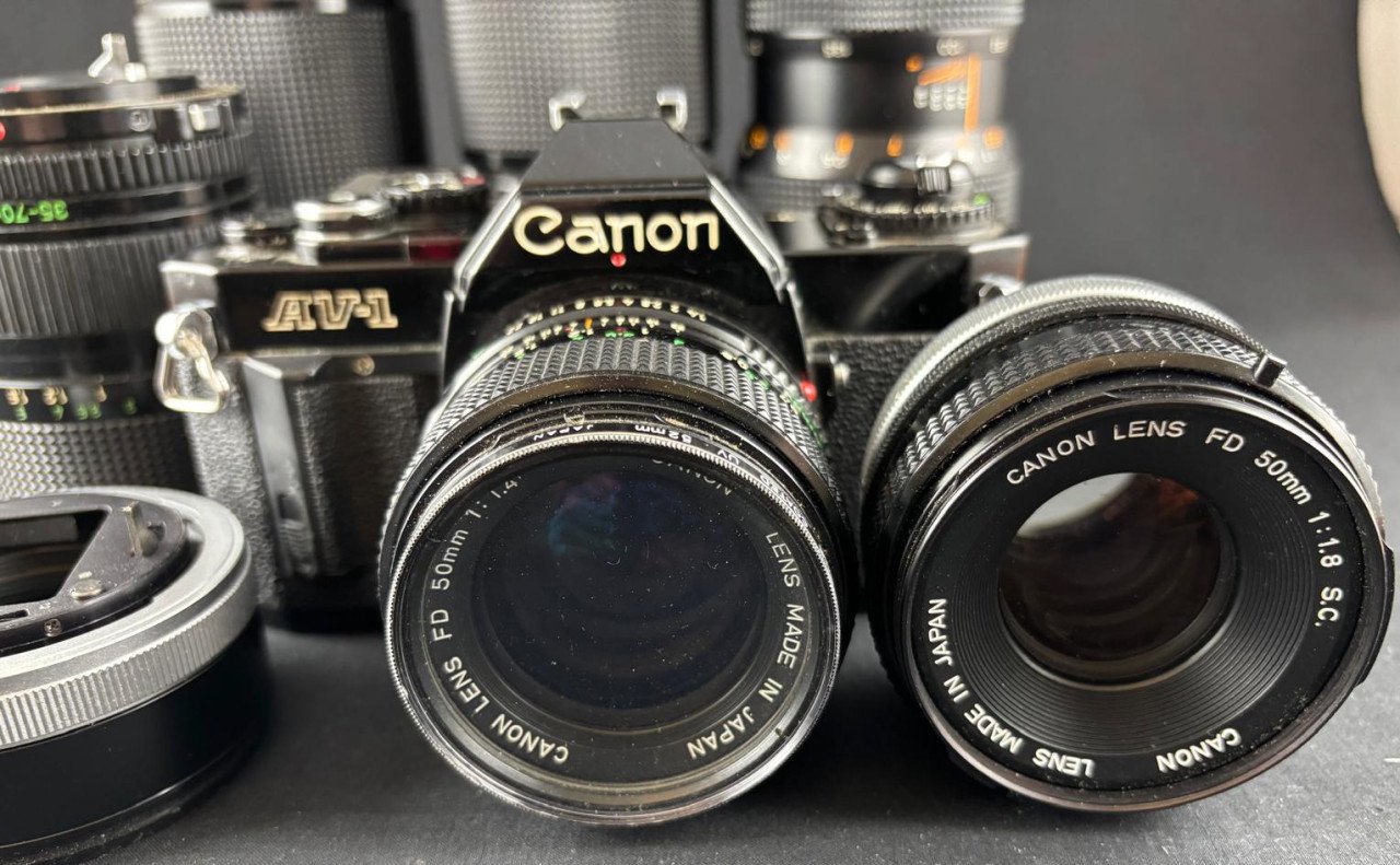 Canon AV-1