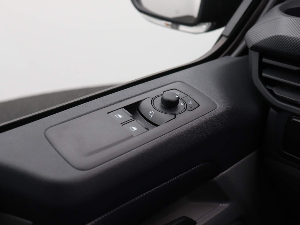 Ford Transit Custom 300 2.0 tdci l2h1 trend | apple carplay /android auto |
