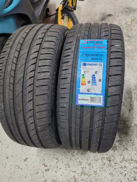 Te koop 19 inch banden