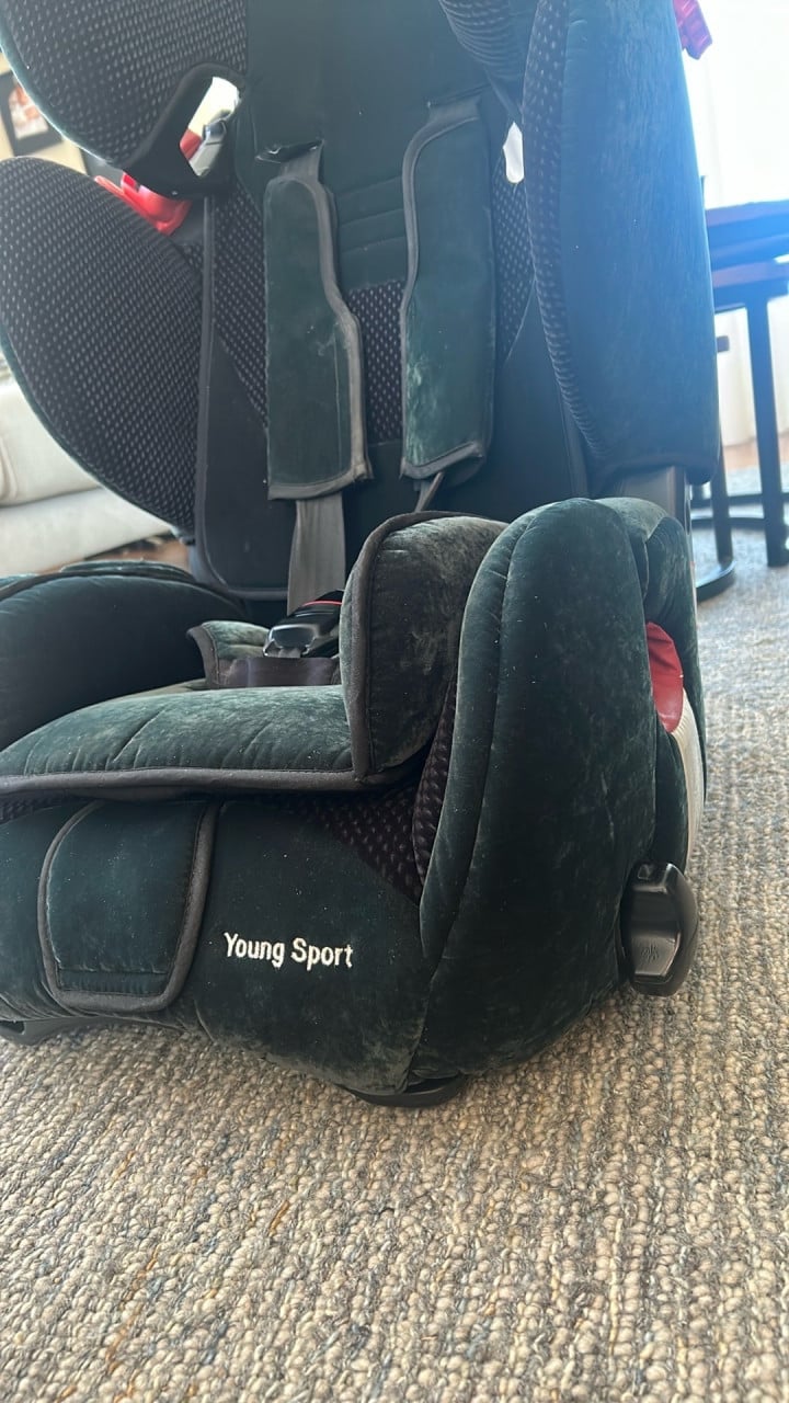 RECARO Young Sport autostoel – Groene fluwelen bekleding