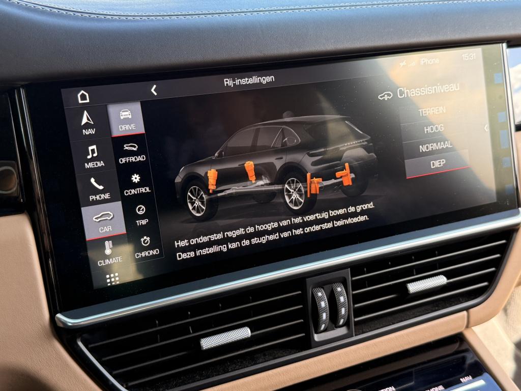 Porsche Cayenne 3.0 | sportdesign | pano | sportchrono | luchtvering | acc 